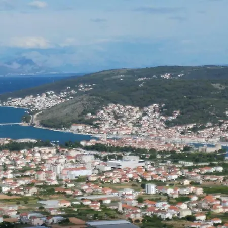 Διαμέρισμα Tina *
