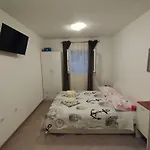 Apartment Tina *