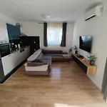 Apartment Tina *