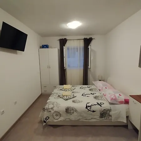 Apartment Tina *