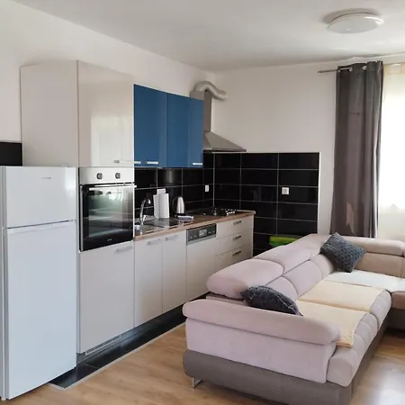 Apartment Tina *