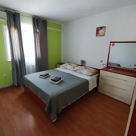 Tina Apartman