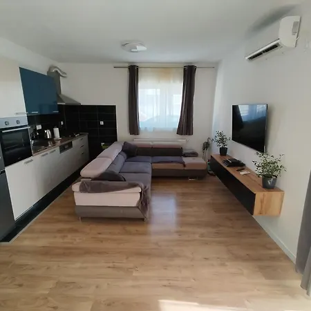 Apartman Tina *